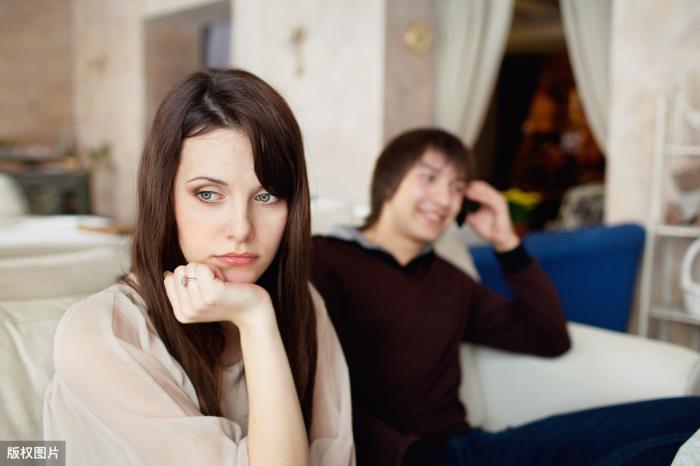 妻子出軌離婚_妻子出軌欲離婚丈夫砍傷情敵_丈夫長期出軌,妻子要求離婚